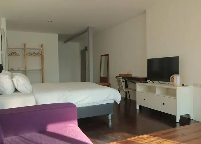 Chao Phraya Riverfront House Baan Rimphraya Дом отдыха