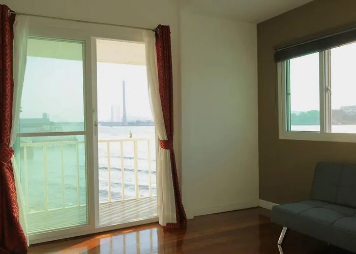 Дом отдыха Chao Phraya Riverfront House Baan Rimphraya