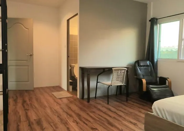 Chao Phraya Riverfront House Baan Rimphraya Бангкок