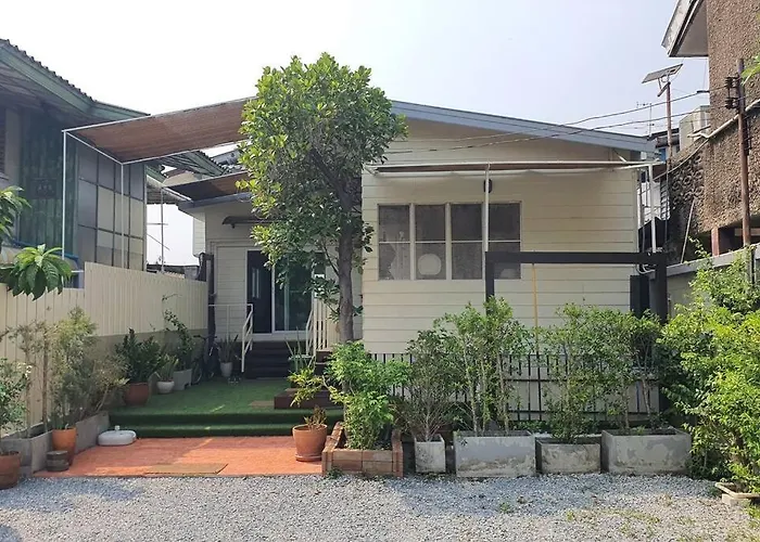 Chao Phraya Riverfront House Baan Rimphraya Бангкок