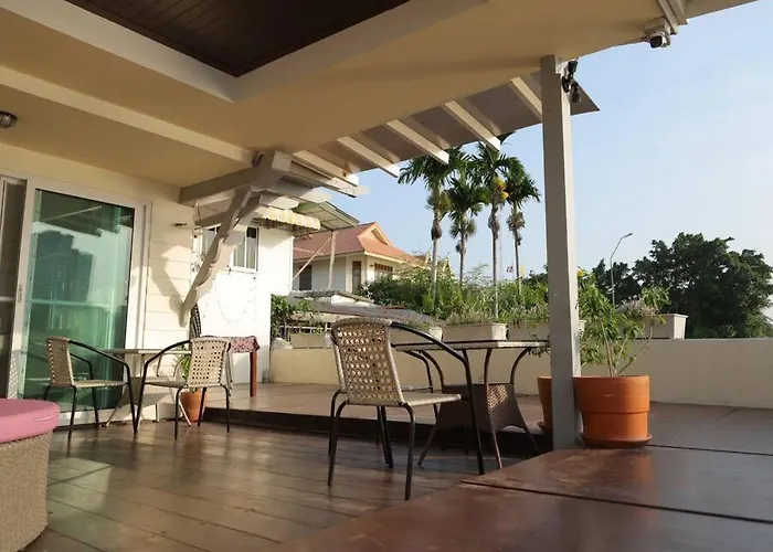 Chao Phraya Riverfront House Baan Rimphraya Бангкок