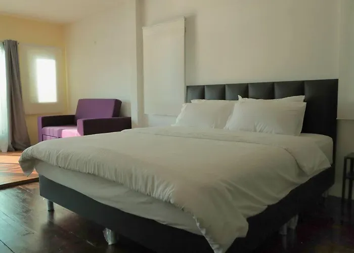 Дом отдыха Chao Phraya Riverfront House Baan Rimphraya