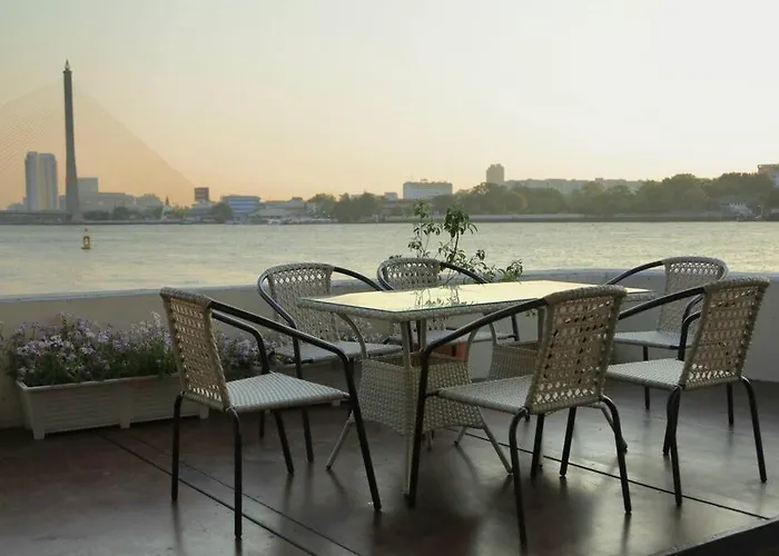 Chao Phraya Riverfront House Baan Rimphraya *