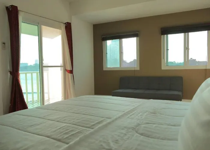 Дом отдыха Chao Phraya Riverfront House Baan Rimphraya *