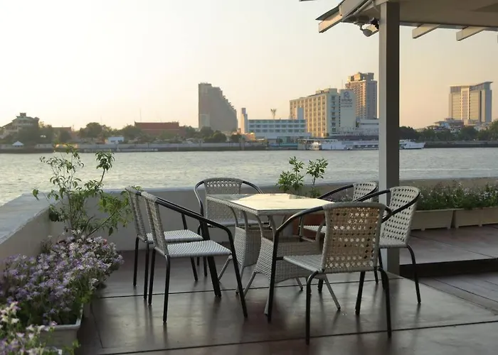 Chao Phraya Riverfront House Baan Rimphraya *