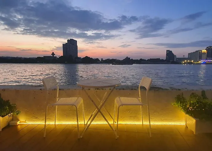 Дом отдыха Chao Phraya Riverfront House Baan Rimphraya Бангкок