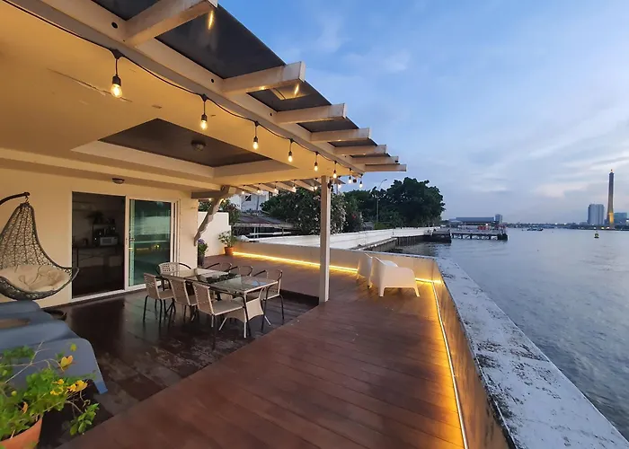 Chao Phraya Riverfront House Baan Rimphraya Casa de férias Banguecoque