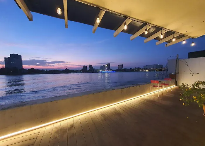 Chao Phraya Riverfront House Baan Rimphraya