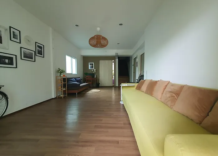 Chao Phraya Riverfront House Baan Rimphraya * Бангкок