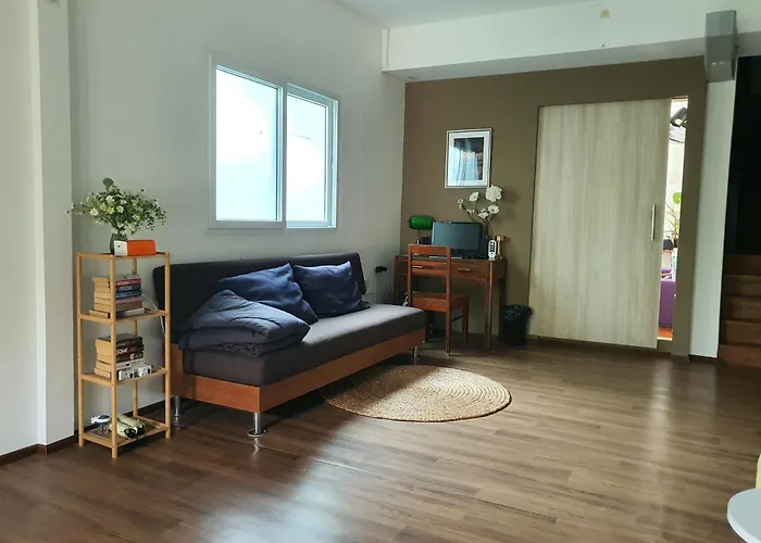 Chao Phraya Riverfront House Baan Rimphraya Дом отдыха *