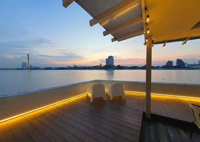 Chao Phraya Riverfront House Baan Rimphraya * Бангкок