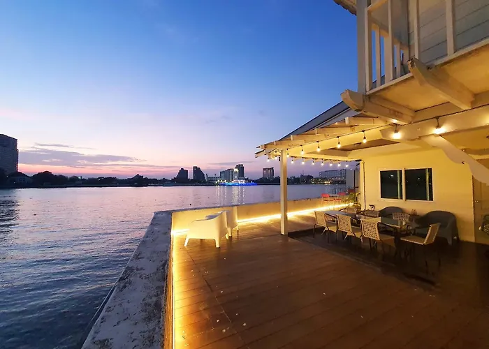 Chao Phraya Riverfront House Baan Rimphraya Дом отдыха