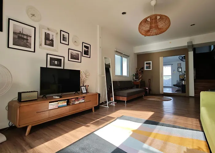Chao Phraya Riverfront House Baan Rimphraya Бангкок