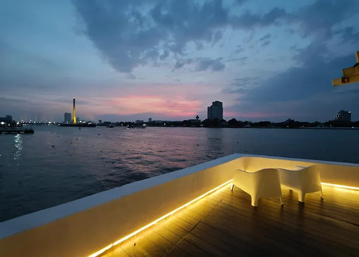 Chao Phraya Riverfront House Baan Rimphraya * Бангкок