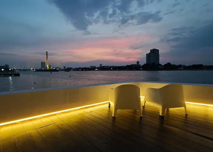 Дом отдыха Chao Phraya Riverfront House Baan Rimphraya *