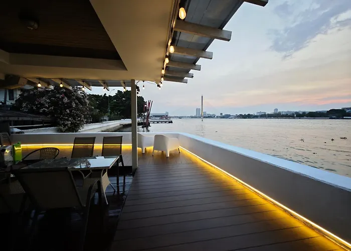 Chao Phraya Riverfront House Baan Rimphraya Дом отдыха