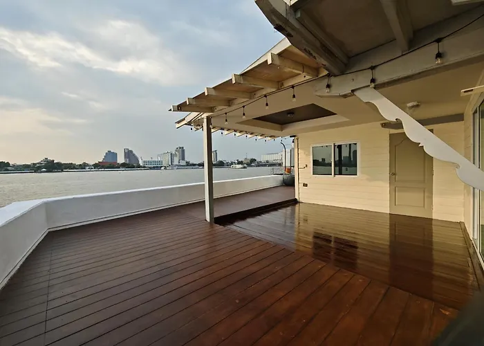Chao Phraya Riverfront House Baan Rimphraya Бангкок