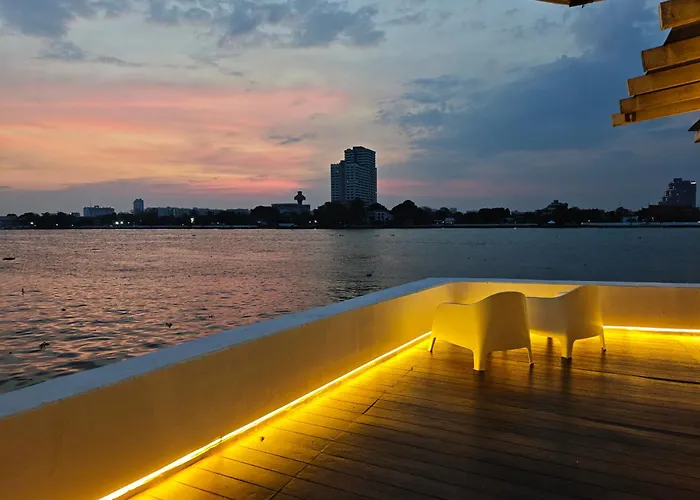 Дом отдыха Chao Phraya Riverfront House Baan Rimphraya *